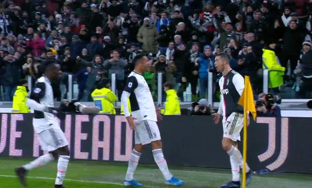  都灵德比战平双方球迷不满  