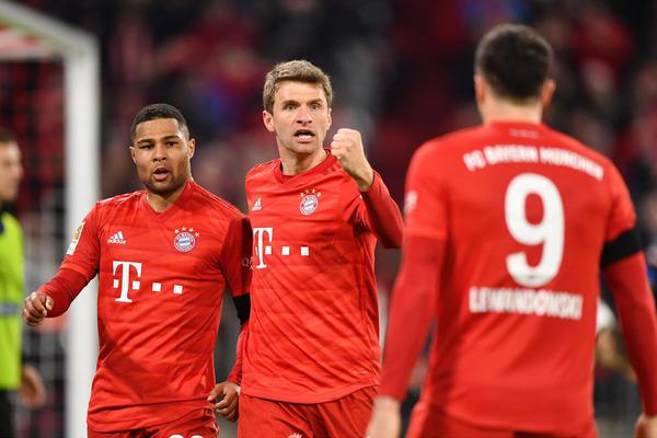  德甲末轮保级大战，科隆绝杀帕德博恩惊险上岸  