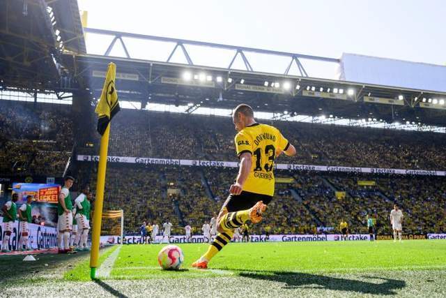  蒙彼利埃定位球战术奏效攻克魔鬼主场  